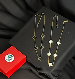 siyah ve beyaz marka yonca sıralı kolye