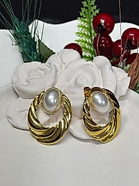 gold renk oval incili küpe