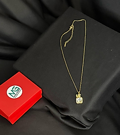 altın renk kelebek kare taş çelik kolye